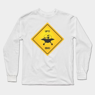 ufo xing sign Long Sleeve T-Shirt